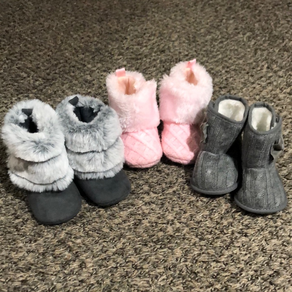 Cozy Kids' Booties - Gray and Pink - Picture 1 of 5